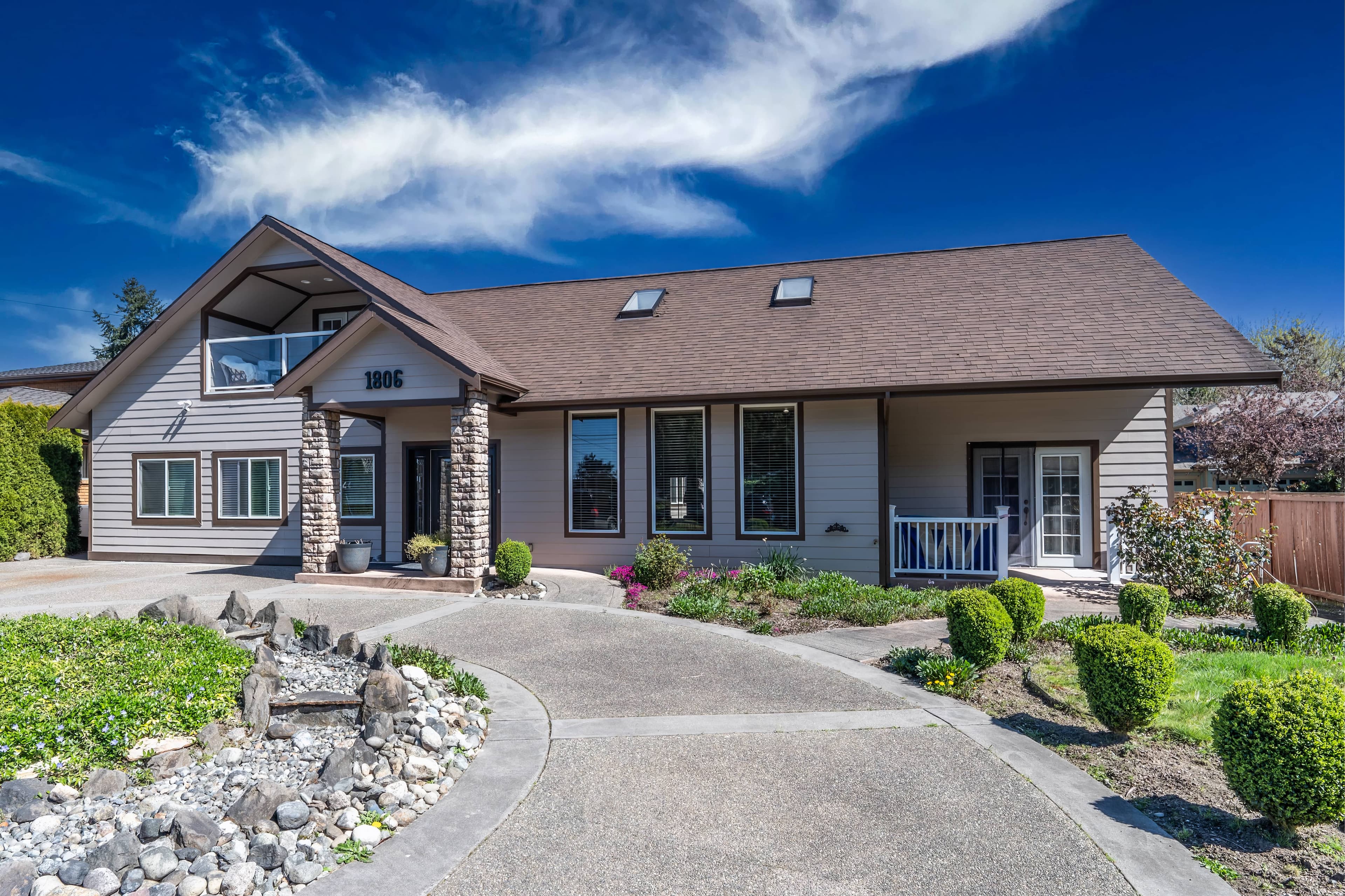 Kennydale Golden Age exterior